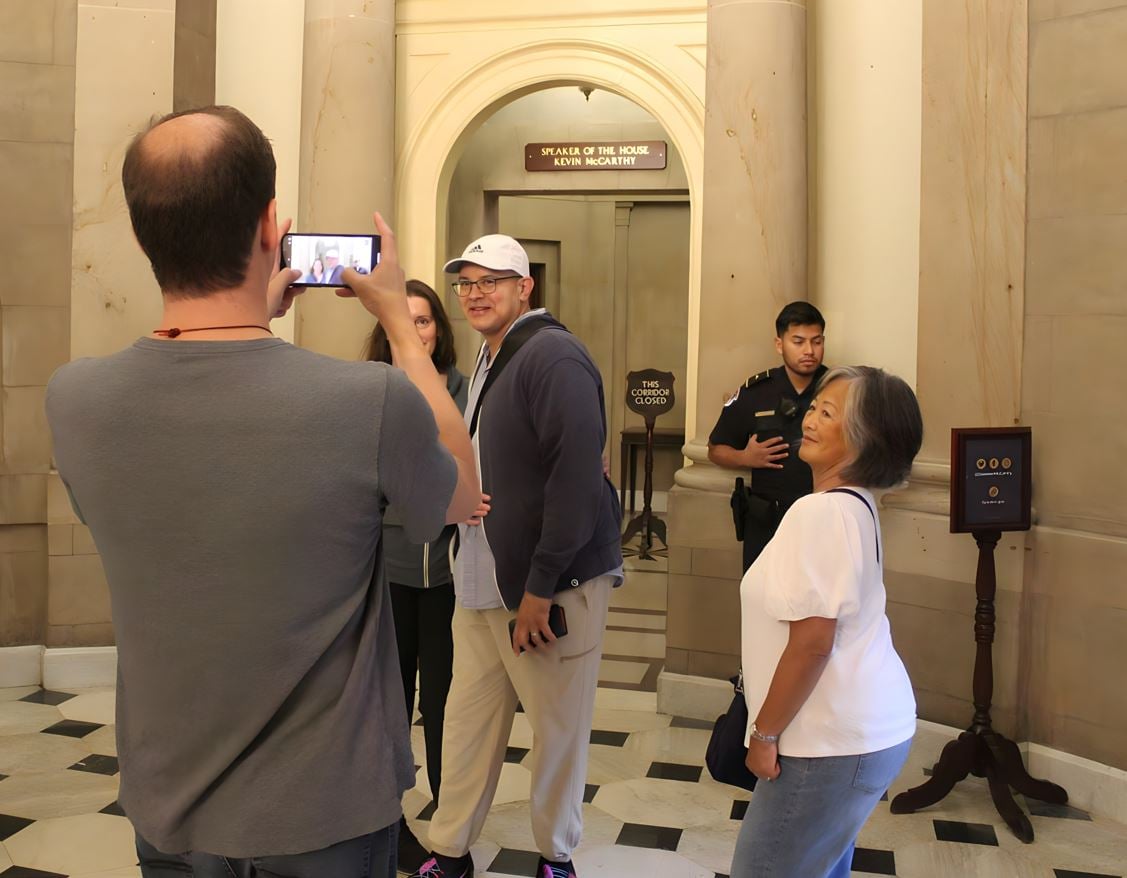Speaker’s Office in Capitol Becomes Temporary Tourist Attraction