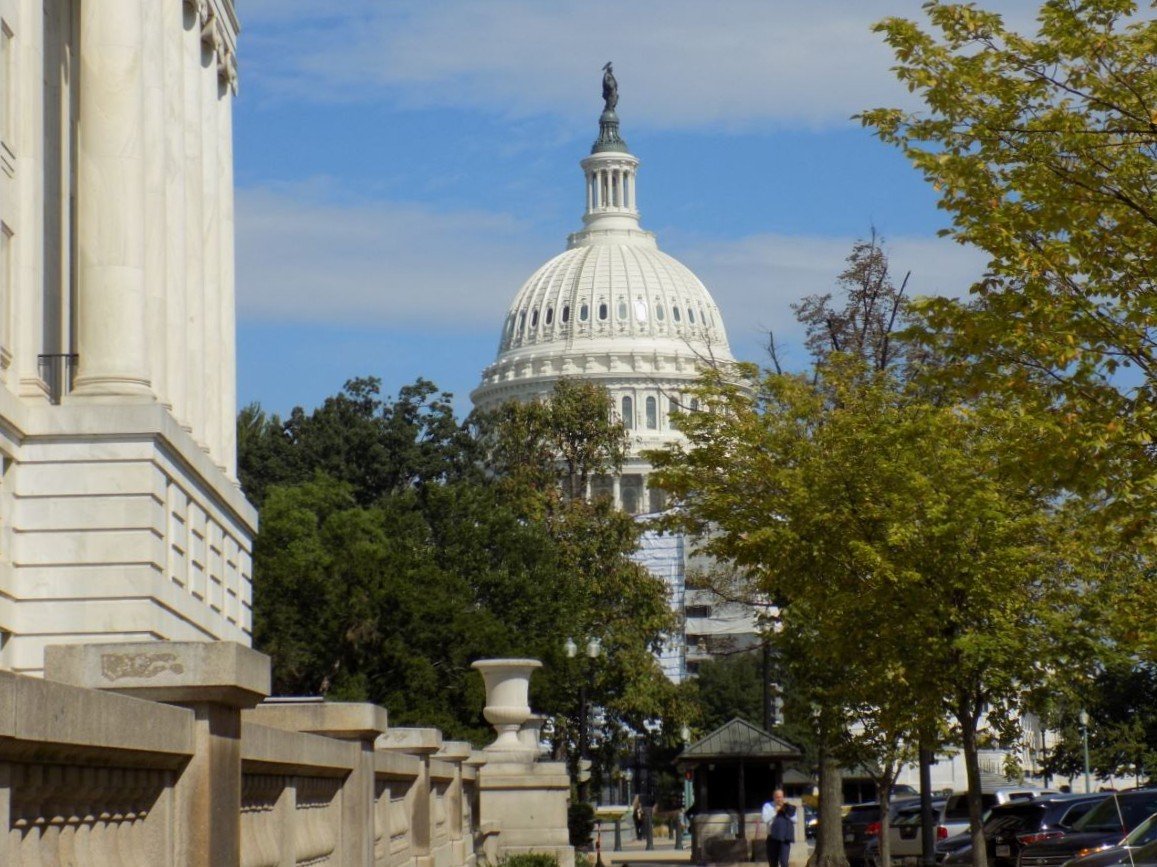 House Approves Continuing Budget Resolution to Avoid Government
