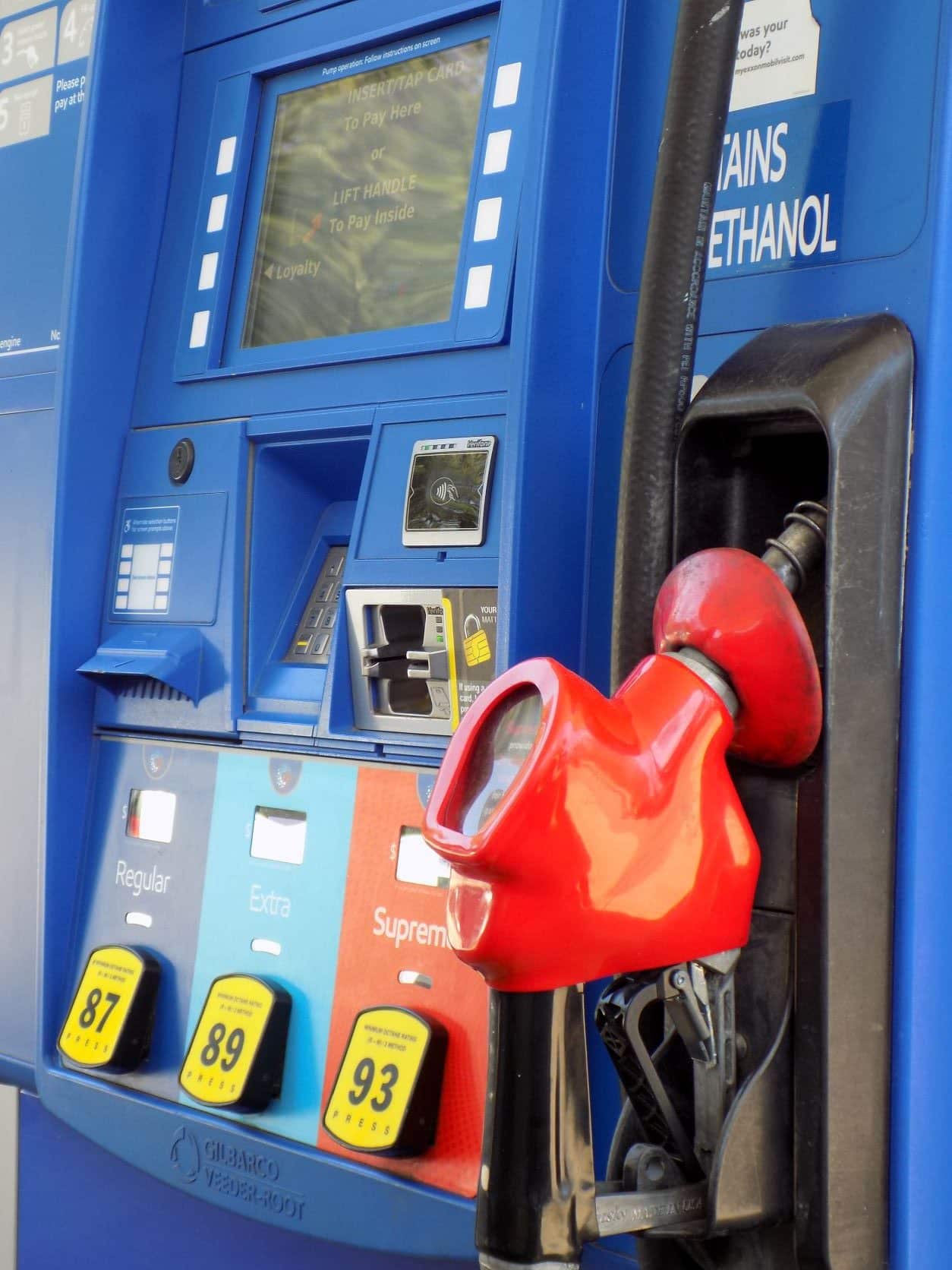 White House Touts Decline in Gas Prices