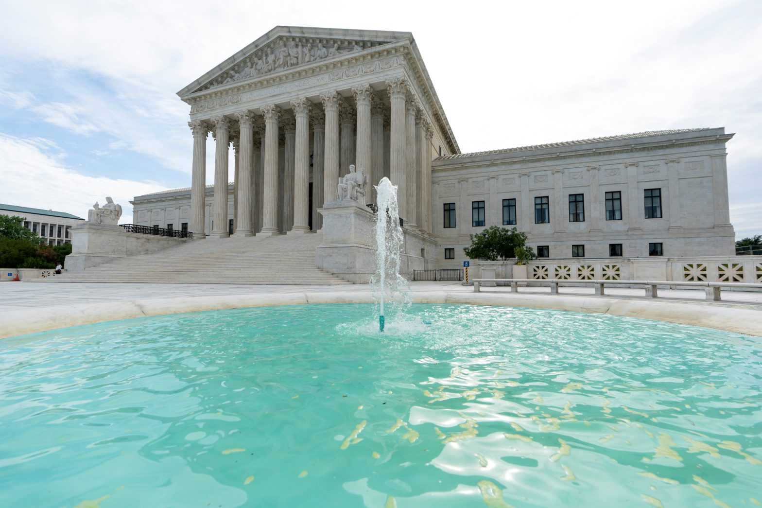 Supreme Court Sides With Republicans in Wisconsin Redistricting Case