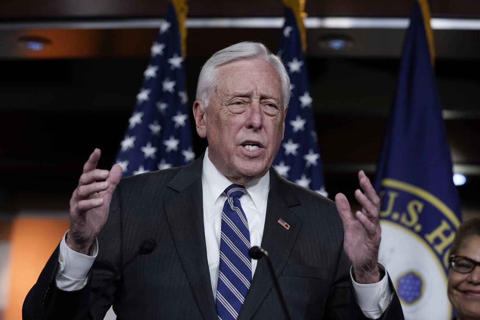 Hoyer Vows House Members Won’t Leave DC Without Relief Bill Deal