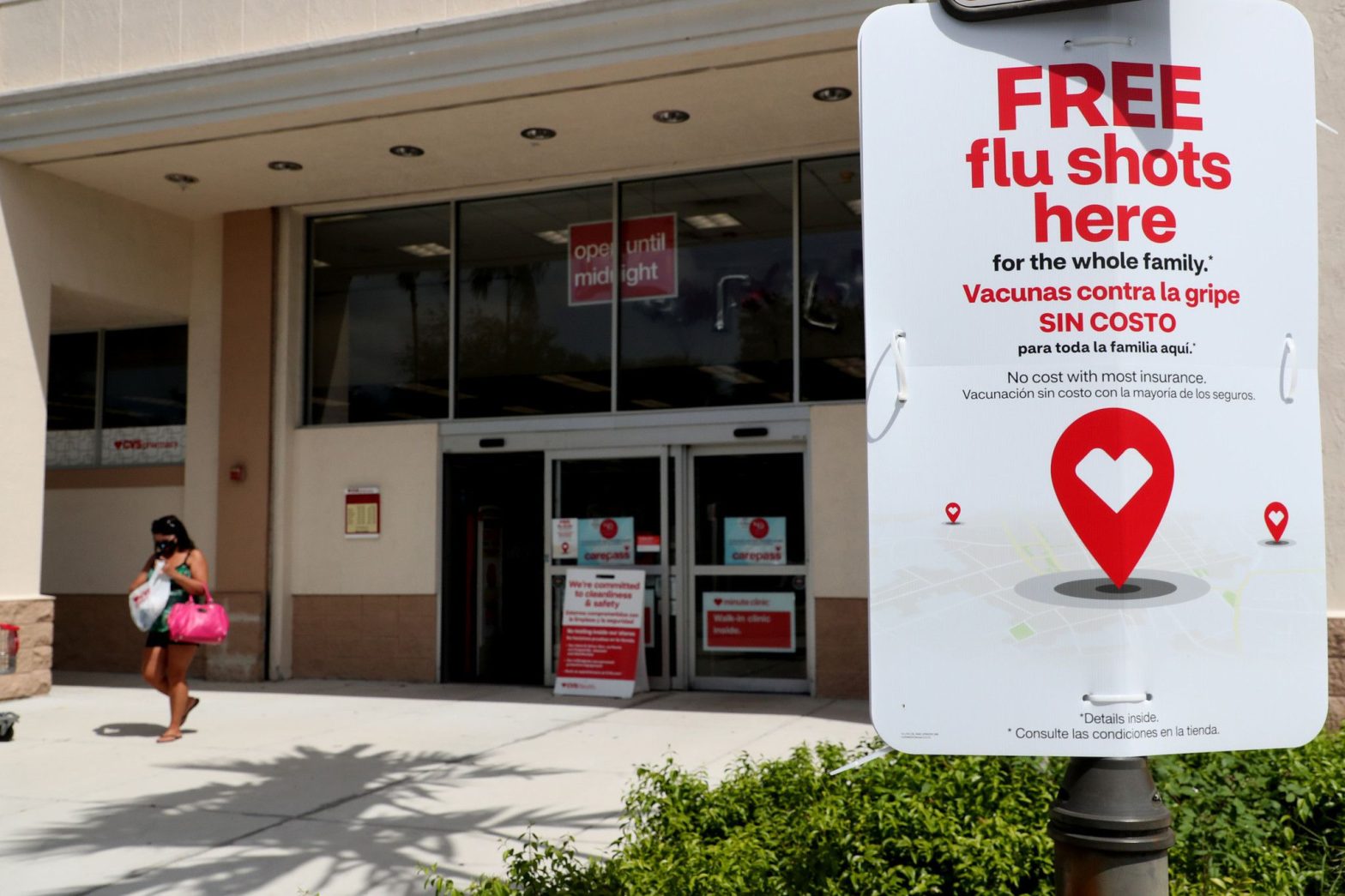 Preparing for the Worst, Health Agencies Mount Unprecedented Flu Shot Drives