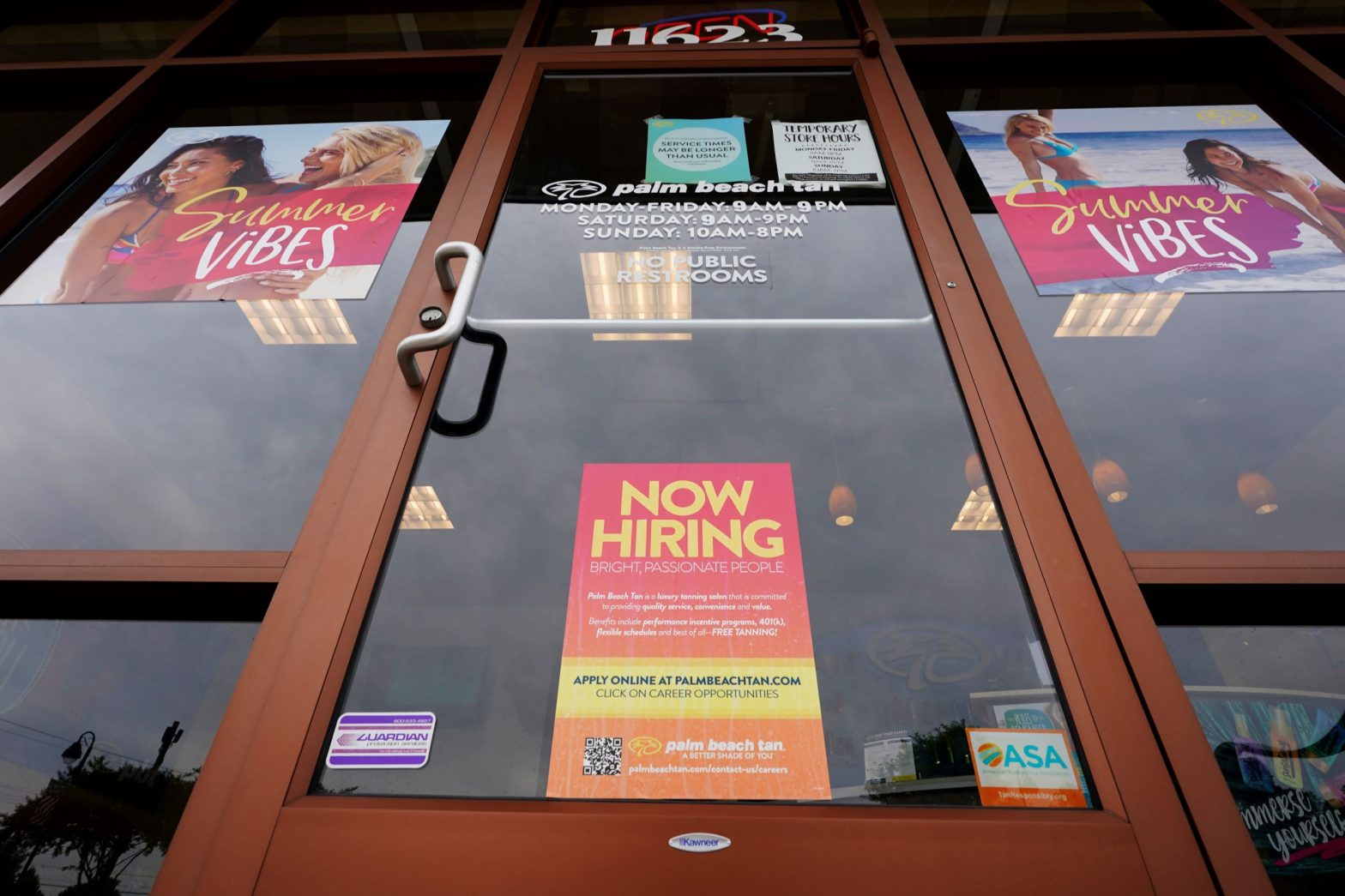 U.S. Job Openings Hit a Record 10.1 Million in June