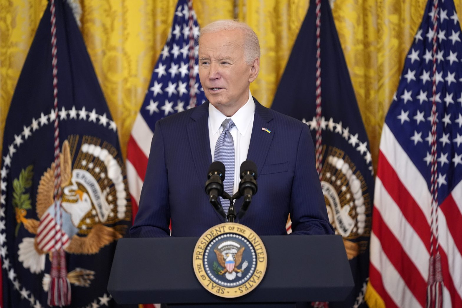 Biden, Democrats Should Double Down on Bipartisanship