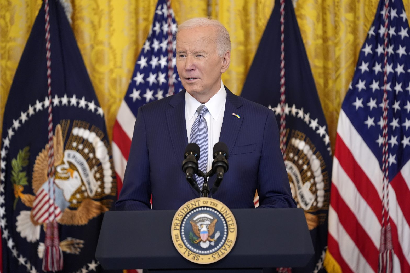 Biden, Democrats Should Double Down on Bipartisanship 