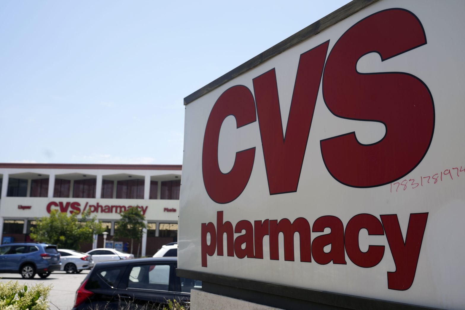 CVS Health CEO Lynch Steps Down as National Chain Struggles to Right Its Path