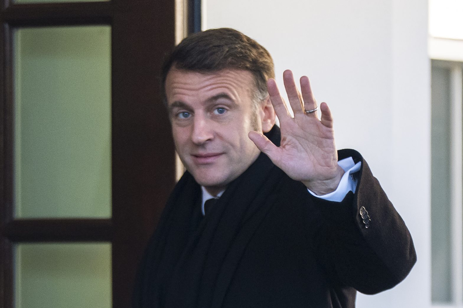 Trump Meets With French President Macron as Uncertainty Grows About US Ties to Europe and Ukraine