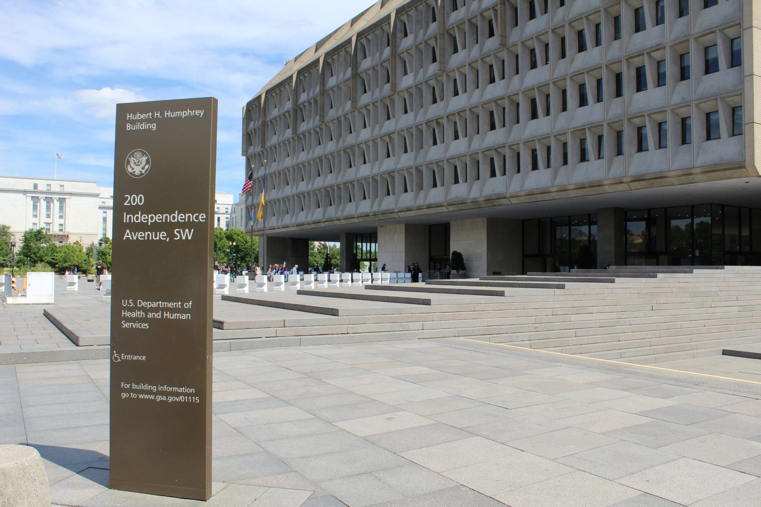 Health and Human Services to Slash 10,000 Jobs in Major Reorganization