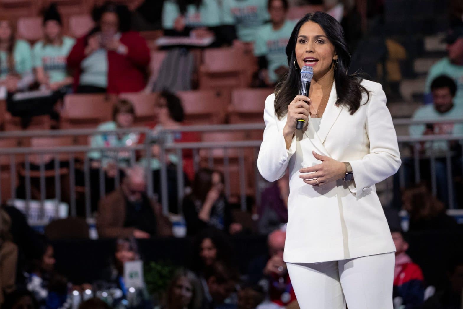 Gabbard, Weld Drop Out of 2020 Presidential Race