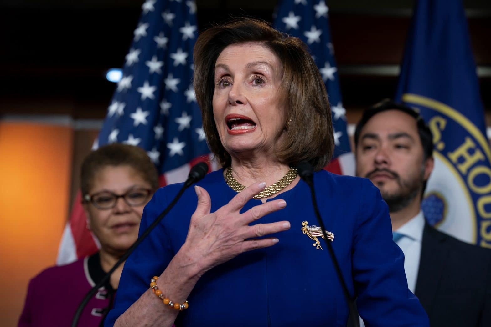 Pelosi Slams Facebook Over Trump Ad That Could Be Confused for Census