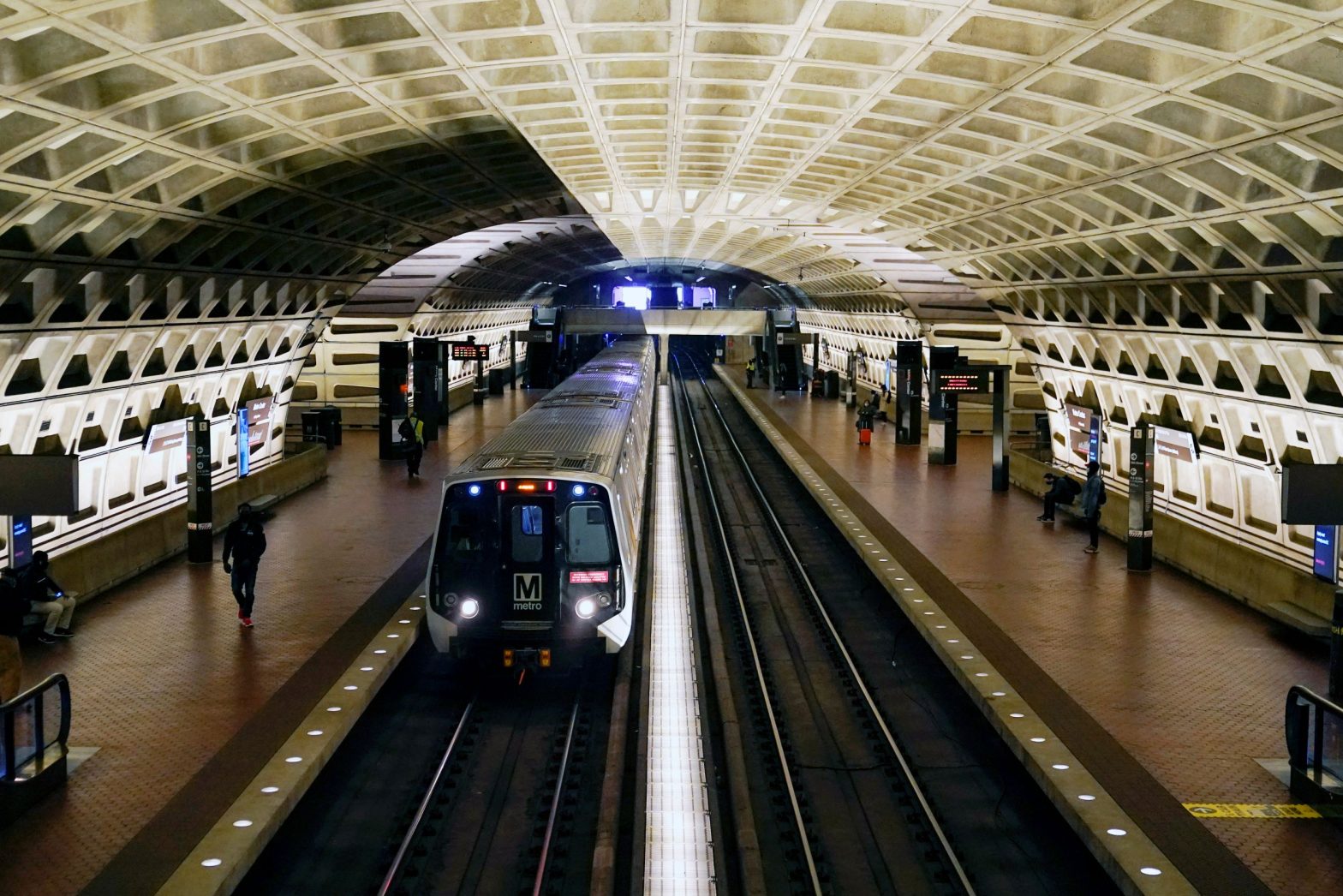 Issues with DC Metro Expected to Extend Into Next Week