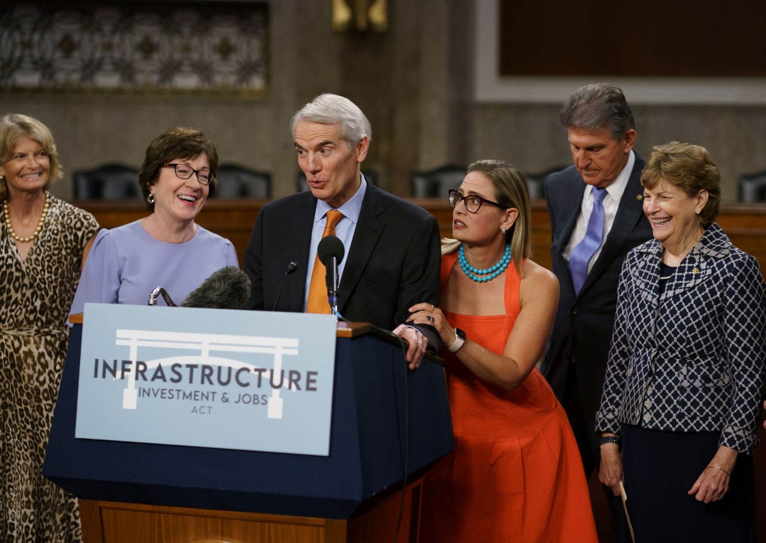 Bipartisan Infrastructure Bill Advances in the Senate