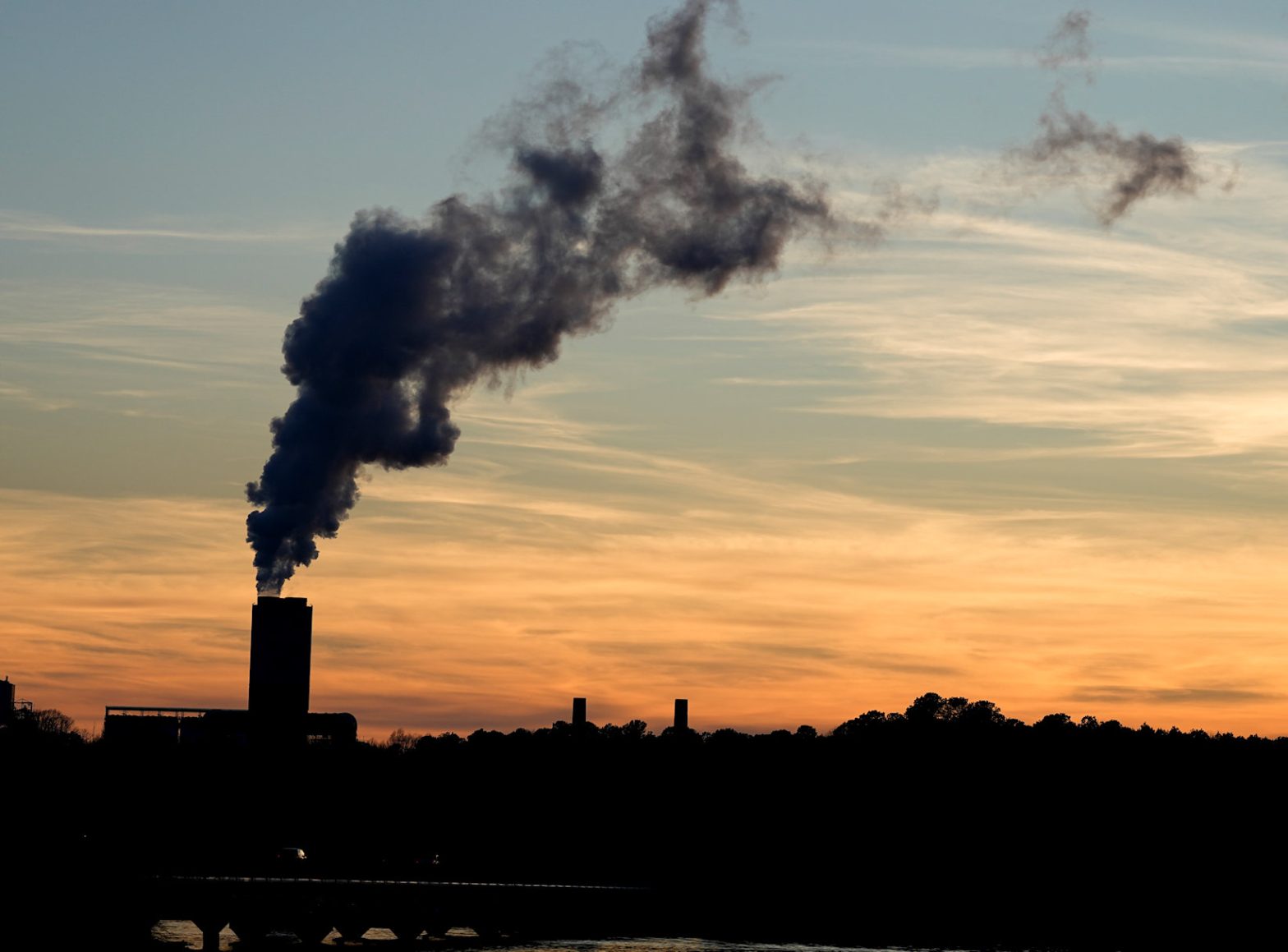 Tough EPA Rules Would Force Coal-Fired Power Plants to Capture Emissions or Shut Down