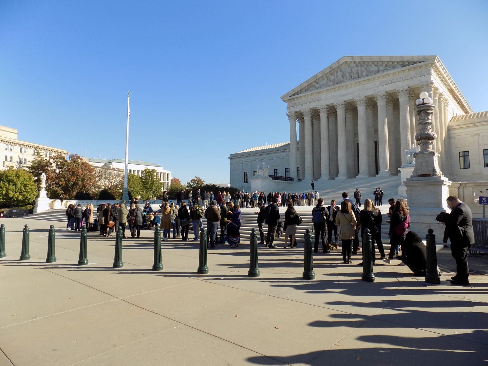 Justices Struggle to Solve ‘Puzzle’ of Ambiguous Immigration Law