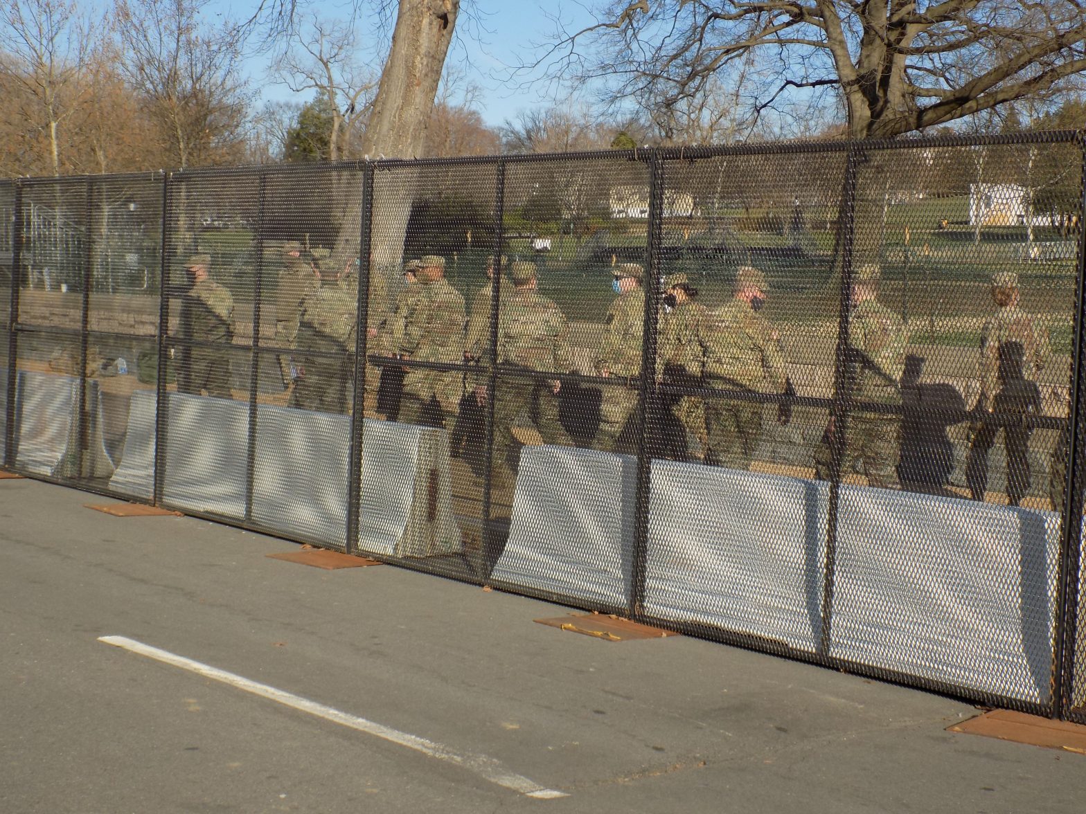 10,000 National Guard Troops Due in D.C. Saturday, Washington Monument Closed