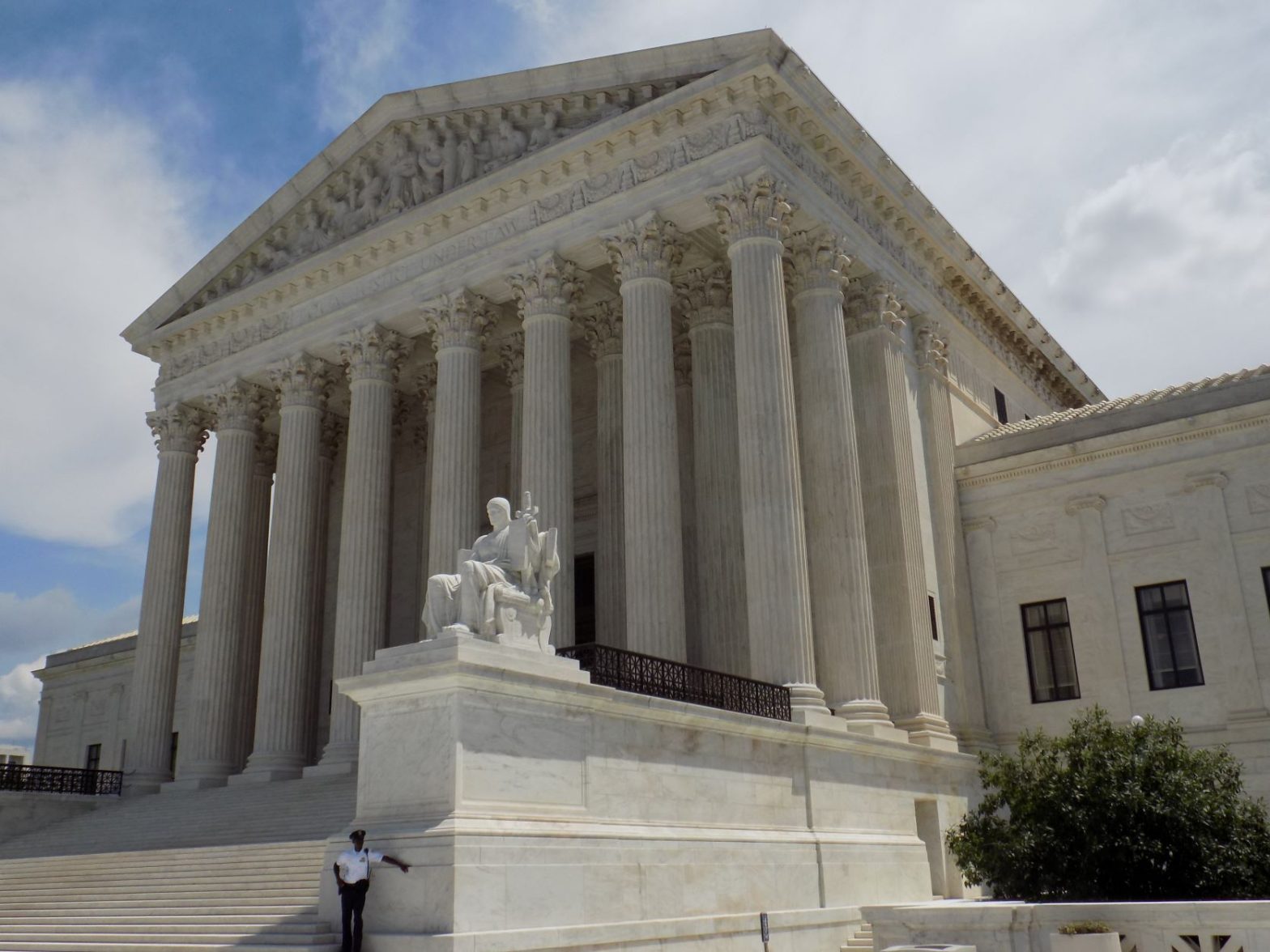 Supreme Court to Hold Special Hearing on Biden Vaccine Mandates