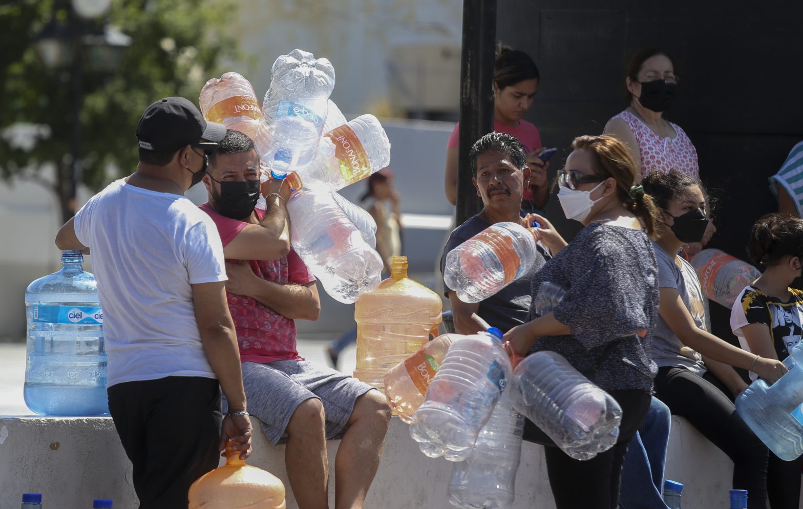 Monterrey Suffers Weekslong Water Cutoff Amid Drought