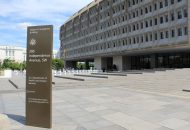 Health and Human Services to Slash 10,000 Jobs in Major Reorganization