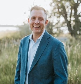 North Dakota Governor: Kelly Armstrong (R)
