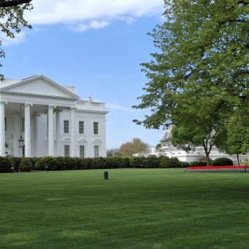 Law Firms Pledge Nearly $1B in Free Service to Trump Administration