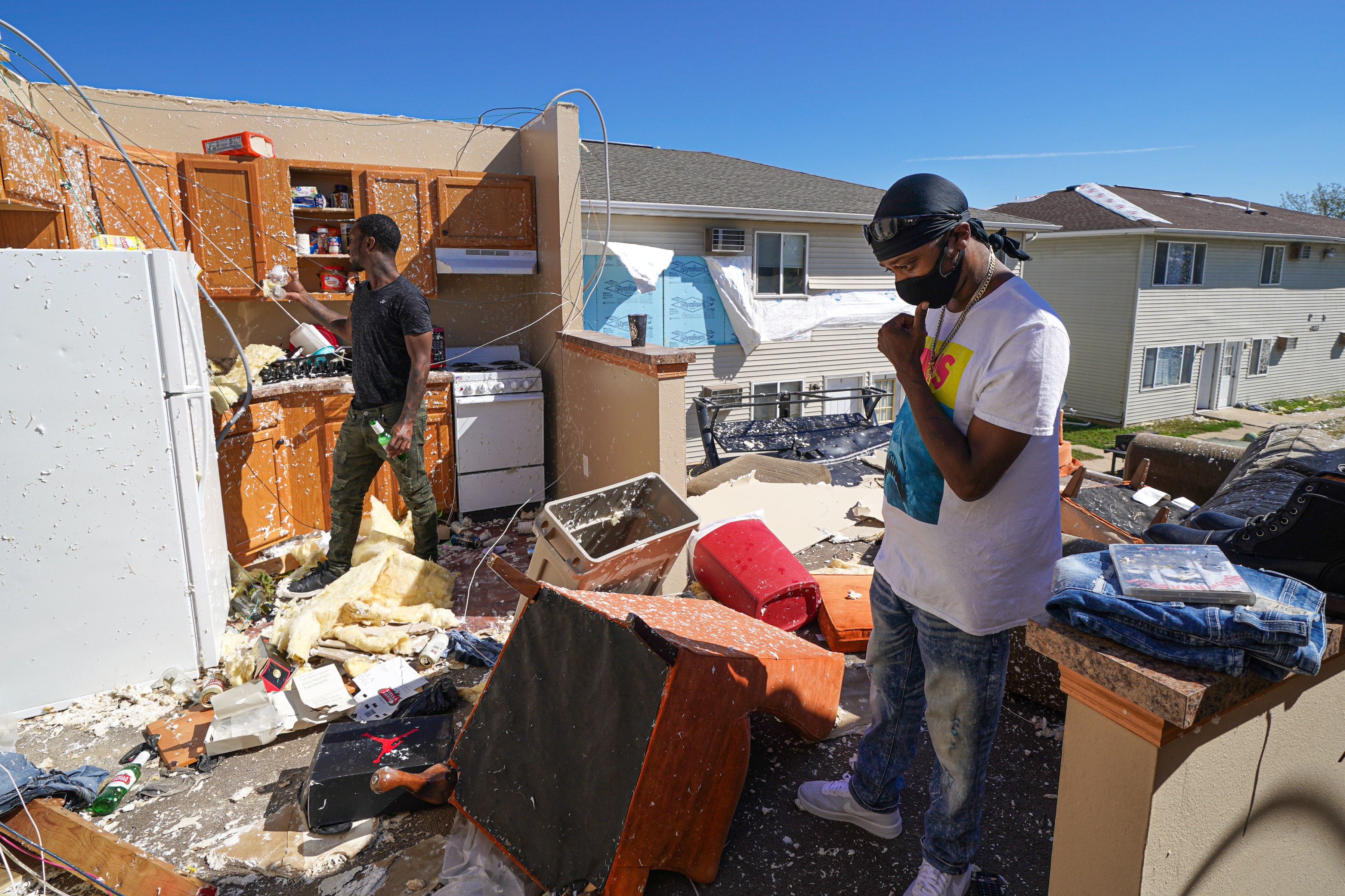 Midwest Derecho Decimates Iowan Homes and Farmlands, Creating Humanitarian Crisis