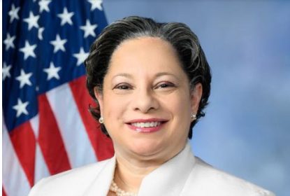 VA-04: Jennifer McClellan (D)