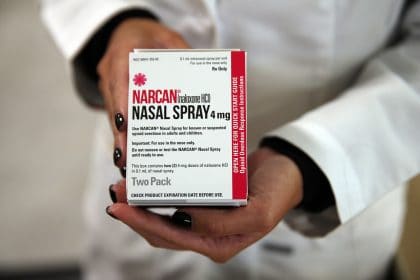 Lawmakers Urge Manufacturers of Naloxone to Apply for Over-the-Counter Status