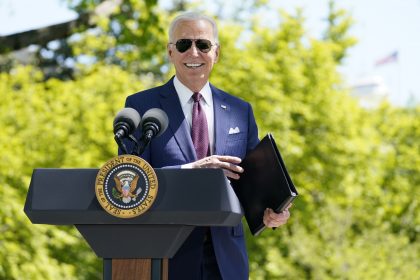 Biden Seeking 4.6% Pay Raise for Federal Employees in 2023