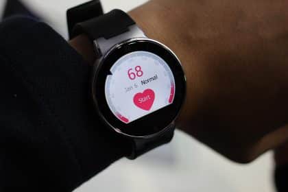 Can Smartwatches Contribute to Health Anxiety in Patients With Heart Conditions?