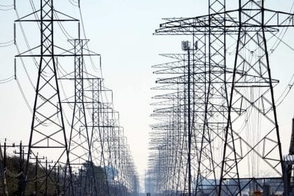 Federal Regulators Move to Overhaul Electricity Transmission System