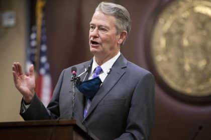 Idaho Gov. Little Signs Abortion Ban Based on Texas Law