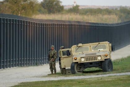 First Bus of Texas Migrants Arrives Near Capitol 