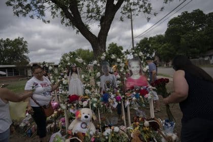 Uvalde Grieves, Says Goodbyes at Visitations, Funerals