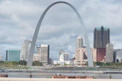 St. Louis Officials Advance Proposal to Help Women Travel Out of State for Abortions