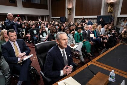 Senators Accuse Starbucks of Union Busting