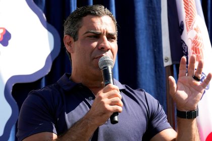 Miami Mayor Francis Suarez, Fierce Ron DeSantis Critic, Qualifies for GOP Presidential Debate