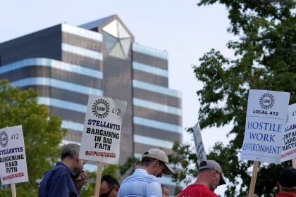 Strikes Against Automakers Spread to 38 Locations, 20 States Targeting Stellantis and GM