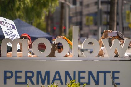 Kaiser Permanente Reaches Tentative Deal With Health Care Worker Unions