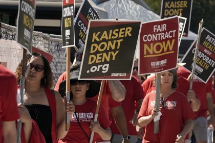 Thousands of US Health Care Workers Go on Strike in Multiple States Over Wages. Staff Shortages
