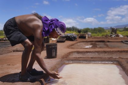 Native Hawaiian Salt Makers Combat Climate Change and Pollution to Protect a Sacred Tradition