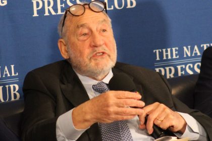 Stiglitz Reminds News Consumers You Don’t Get Quality Journalism for Free