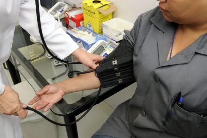 Kansas Adopts Bilingual Training for Health Care Workers