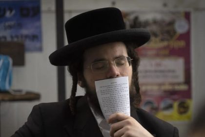 Appeals Court Says Russian Federation Can’t Be Sued for Theft of Jewish Texts
