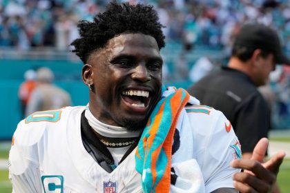 Tyreek Hill Detained by Police Before Dolphins Game. Officer Subsequently Placed on Leave