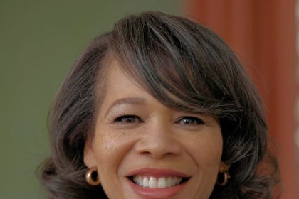 Delaware Senate: Lisa Blunt Rochester (D)