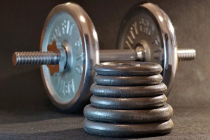 Adjustable Dumbbells: Weightlifting Benefits at Home