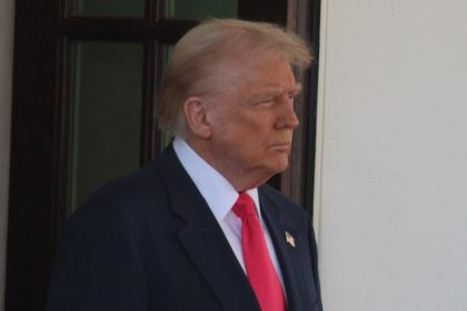 Trump Says Biden’s Pardons Void by His Use of Autopen