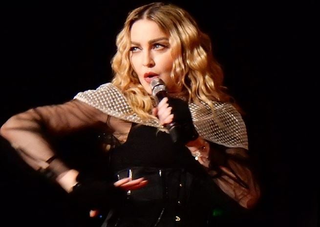 Madonna Fans Sue After Singer’s Late Arrival in DC