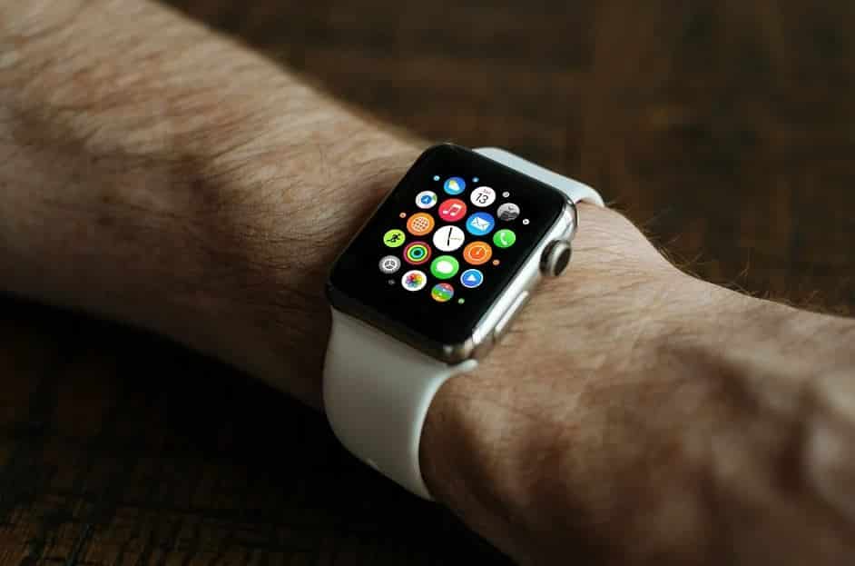 Study Finds Smartwatch Data Able to Predict Blood Test Results