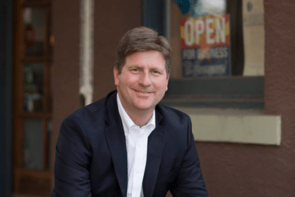 AZ-09: Greg Stanton (D)